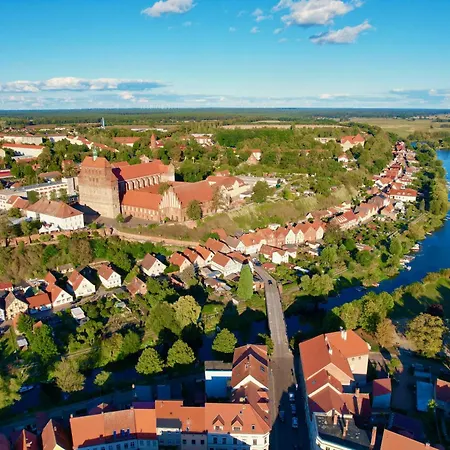 Apartman Bilderbuchcafe - Ferien - No 3 - Markt 7 *